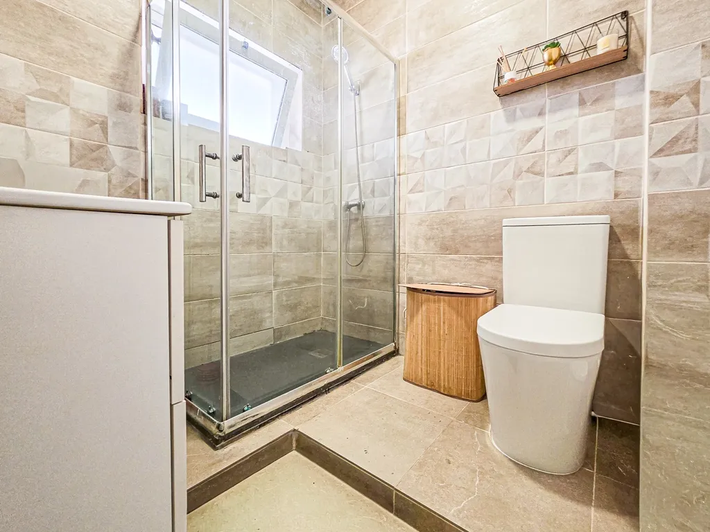 Apartamento T3 Renovado Verderena - Barreiro – Pronto a Habitar - Image 11