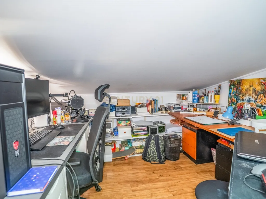 Apartamento Duplex T3+2 com Garagem Box - Image 29