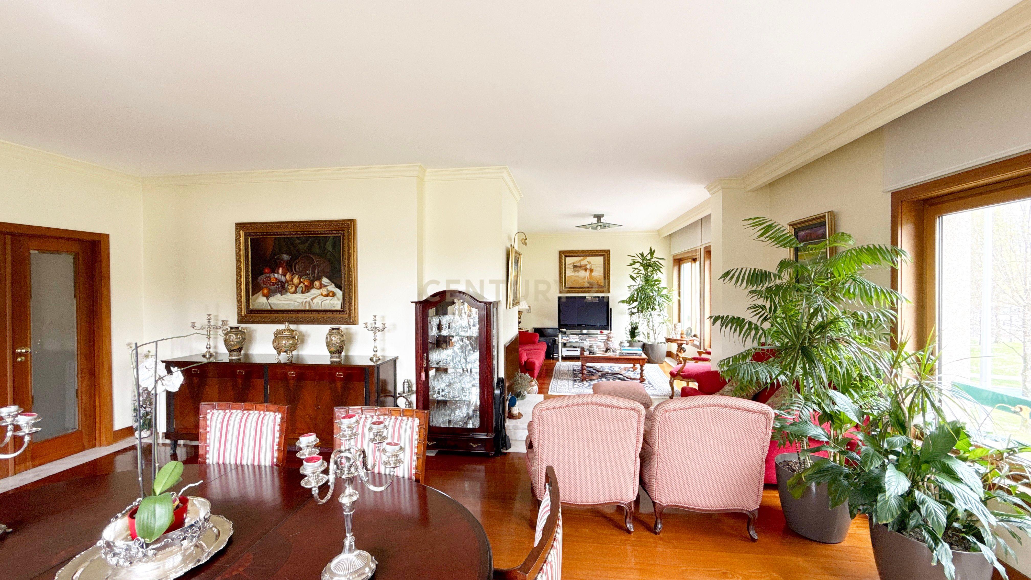 APARTAMENTO T5 DUPLEX | VISTA RIO | LORDELO DO OURO – FOZ, PORTO - Image 4