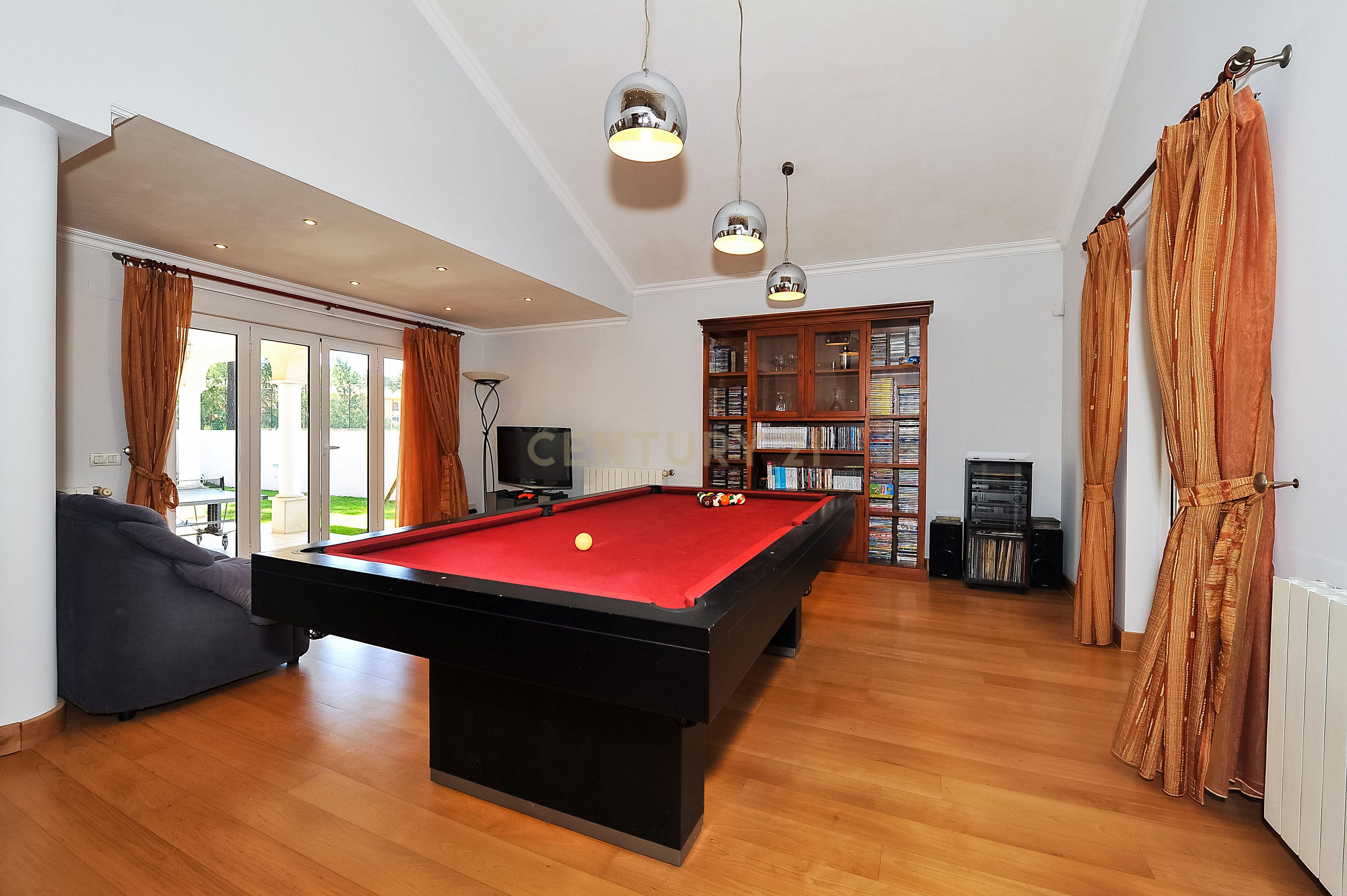 MORADIA T6 - EXELENTE INVESTIMENTO - Image 17