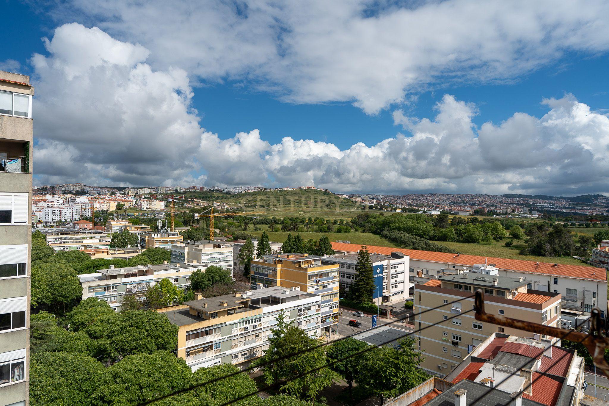 T1 com excelente potencial na Falagueira - Venda Nova - Image 11