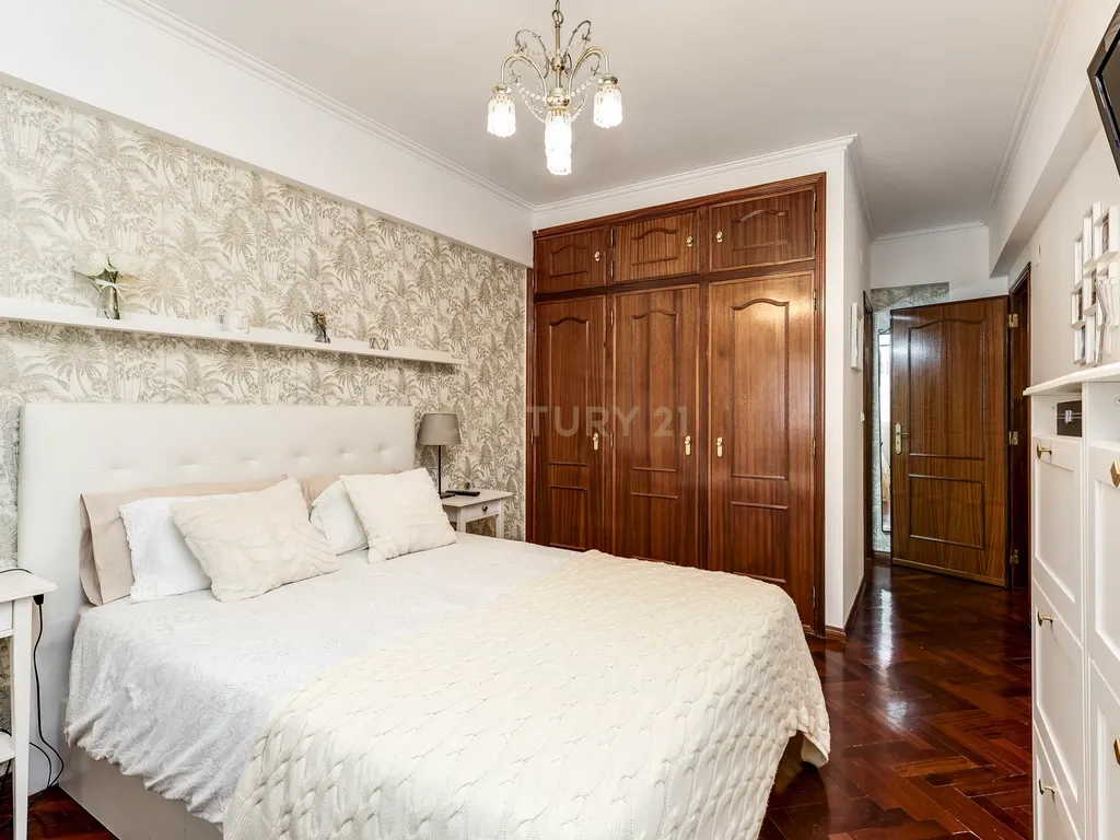 UMA CASA DE SONHO - T4 em Queluz - Image 10