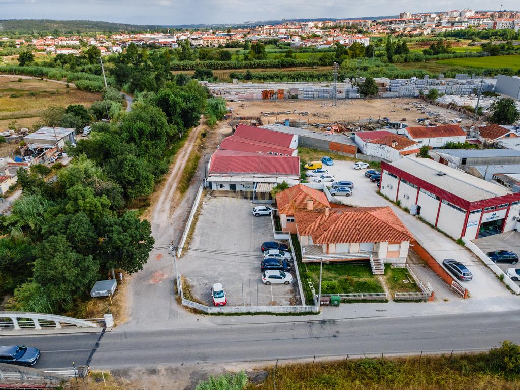 Armazém composto por 3 Edifícios e Amplo Logradouro – Ponte das Mestras, Leiria - Image 22