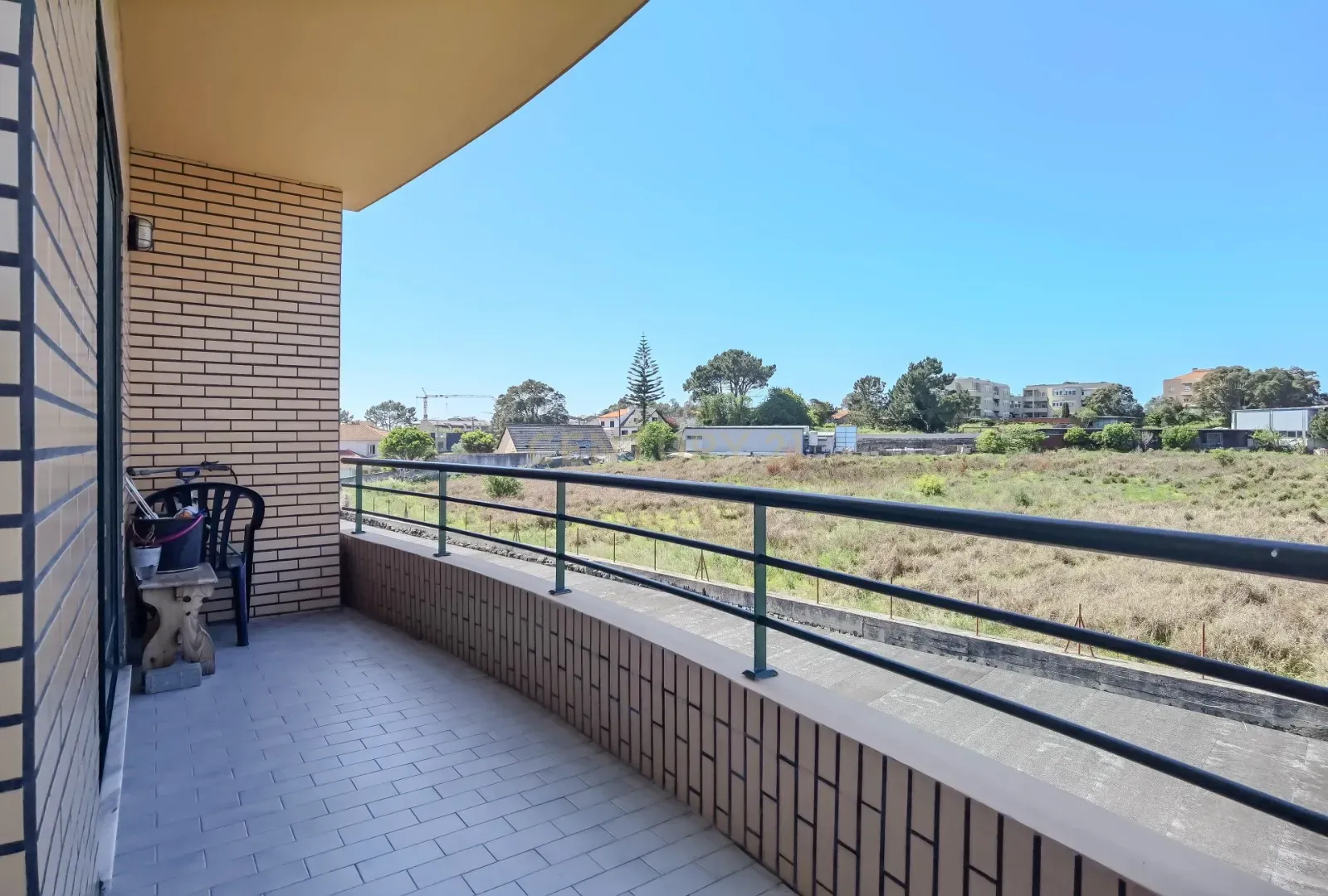 T3 Duplex com Varanda, Terraço e Garagem Box – Canidelo, a 5 min da Praia - Image 22