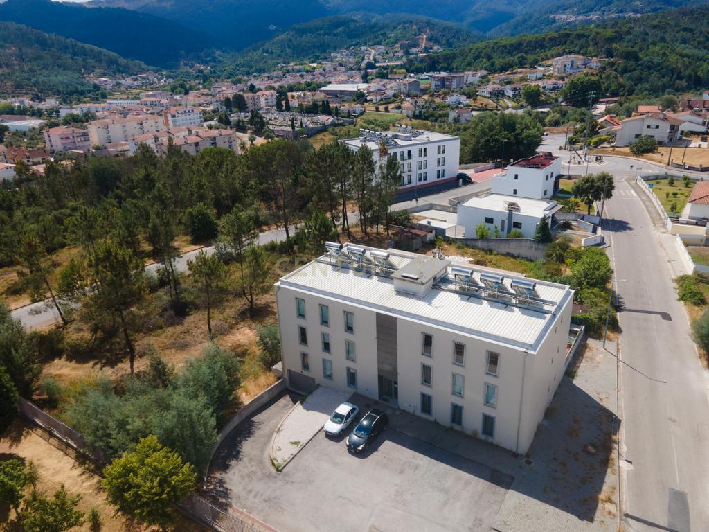 Apartamento T3 Moderno | 142 m² | Com Garagem | Construção de 2022 | Arganil - Image 4