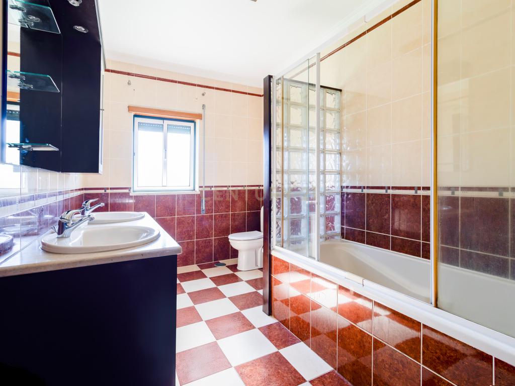 🏡 Moradia Térrea com Garagem para 2 carros - Image 11