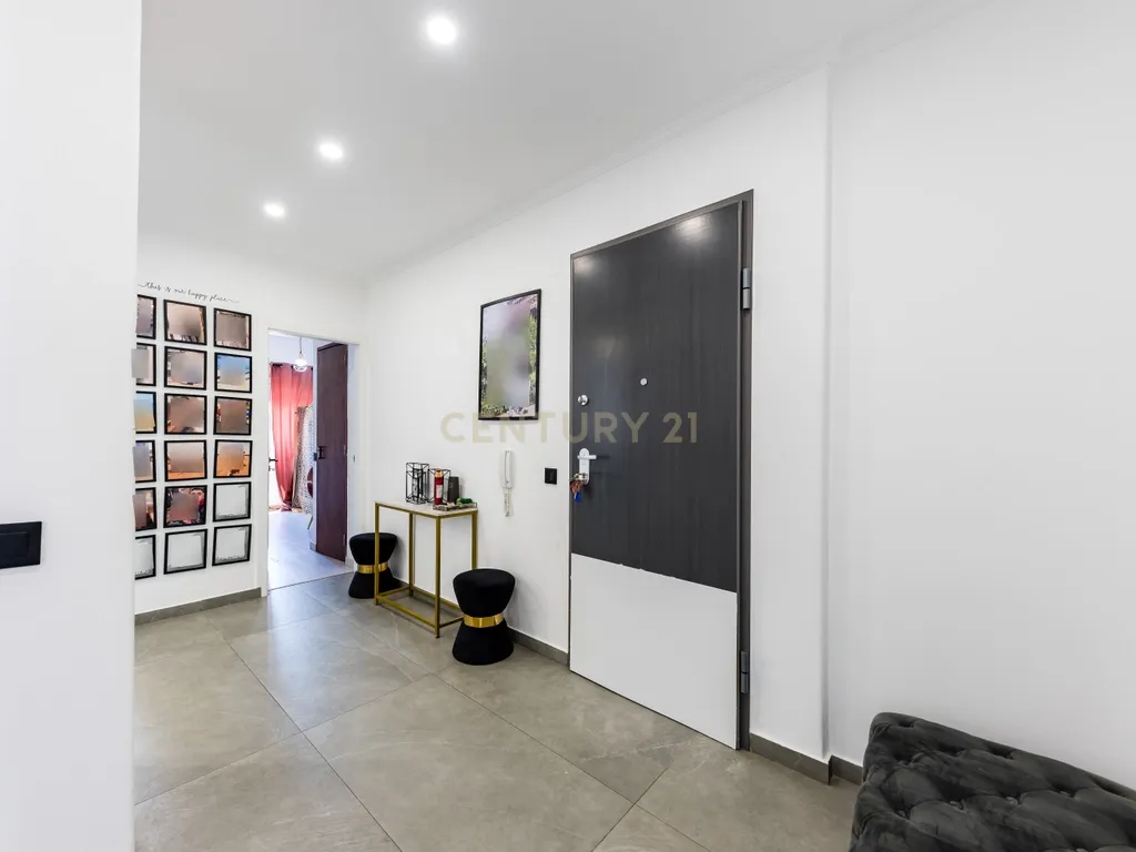 T3 Remodelado com varanda - Image 13