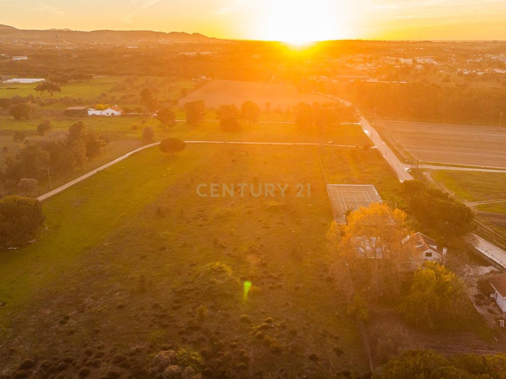 Terreno Rústico de 14.850m² em Vales, Palmela - Image 2