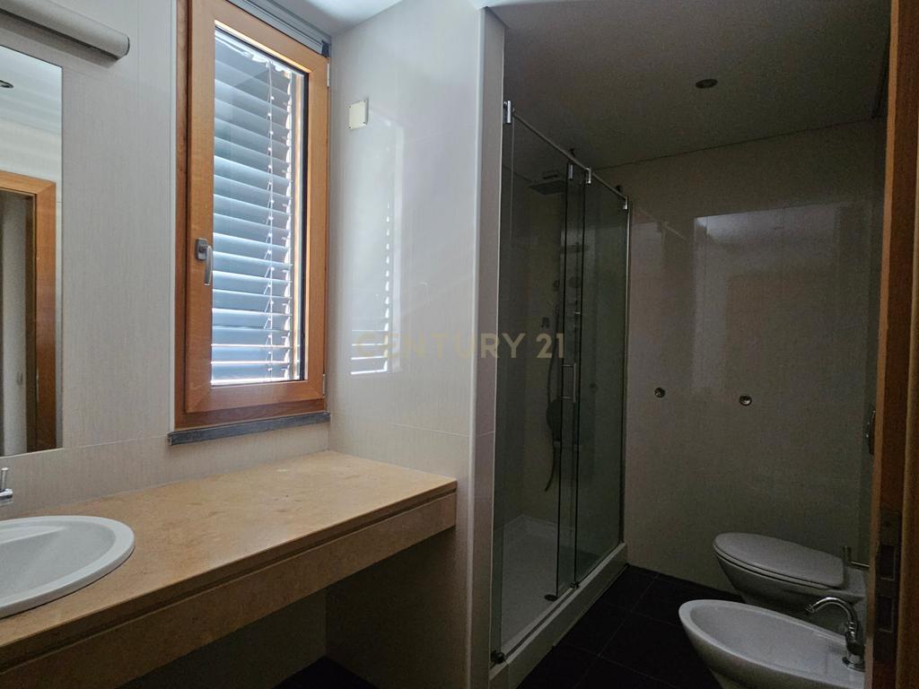 Apartamento T4 Santo André - Barreiro - Image 11