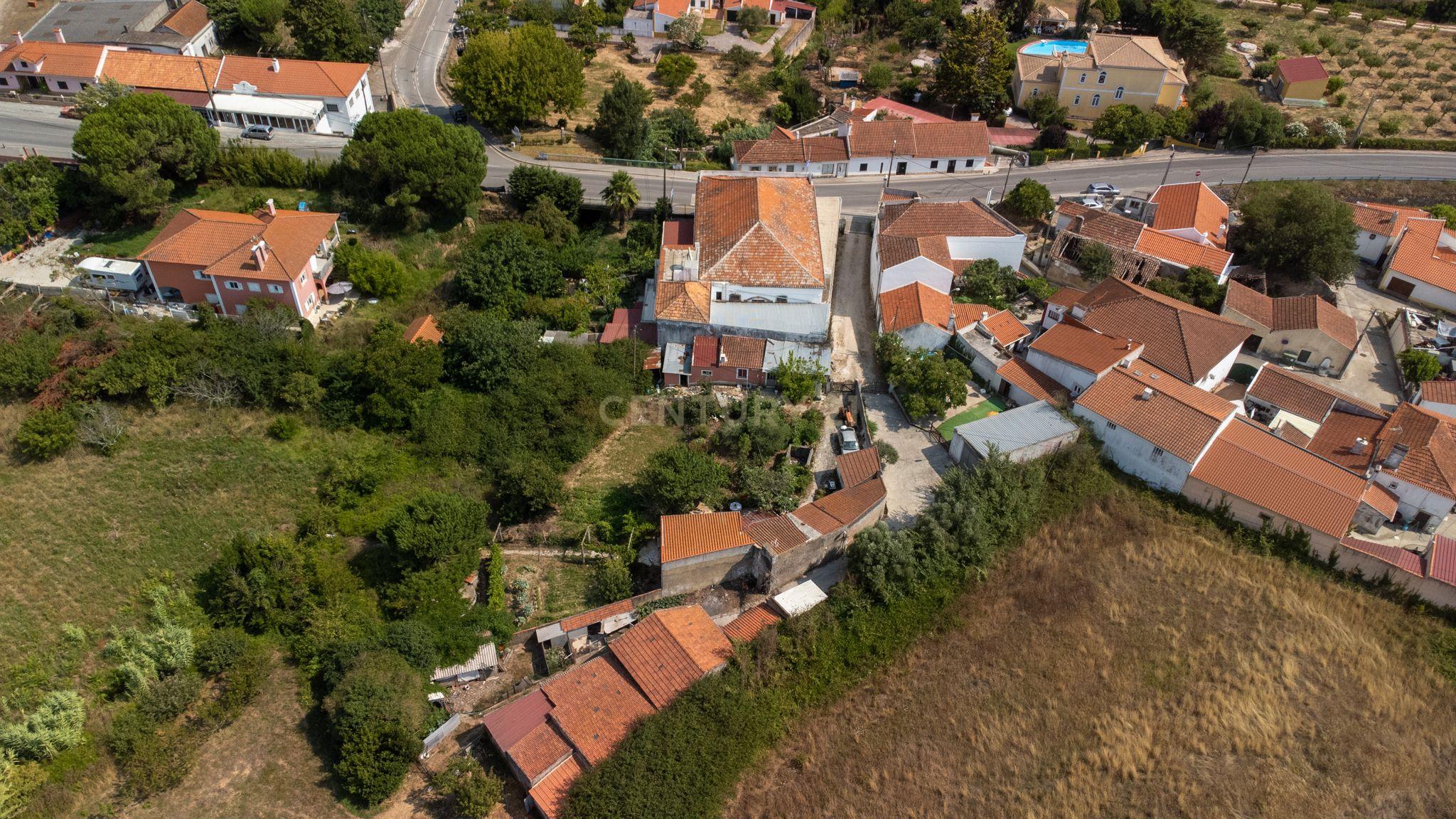 Fotografia 5 de Oportunidade Única em Torres Vedras: Armazém com grande Potencial
