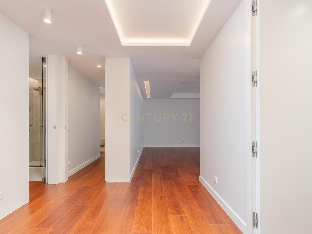 Empreendimento novo 2026, Apartamentos contemporâneos de elevado padrão. - Image 44