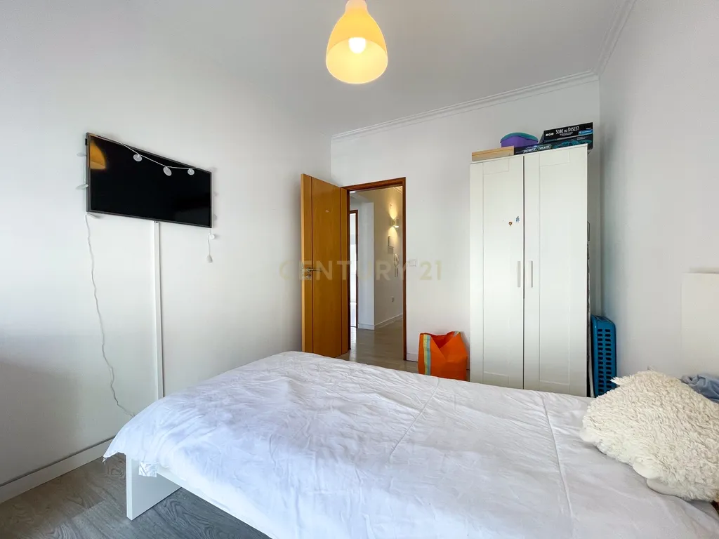 Moradia T3 Renovada com Terraço na Quinta do Conde – Sesimbra - Image 20