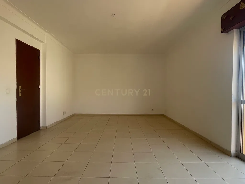 undefined - Image 3