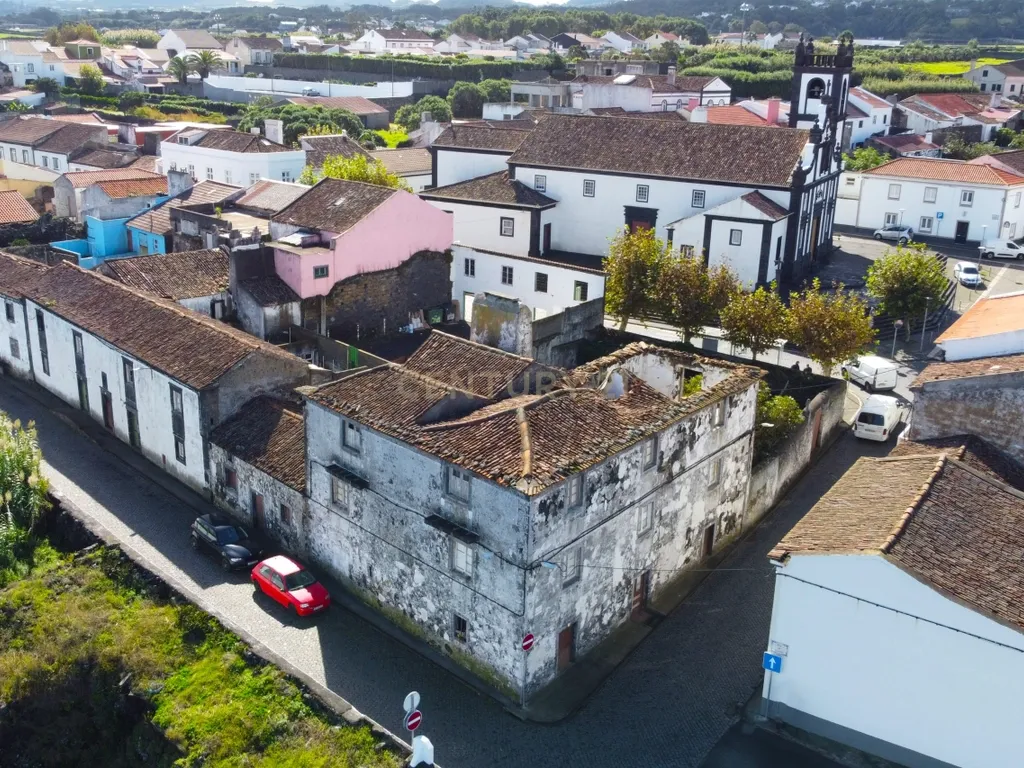 Moradia Histórica para Reabilitação | Primeira Linha de Mar | Fenais da Luz - Image 3