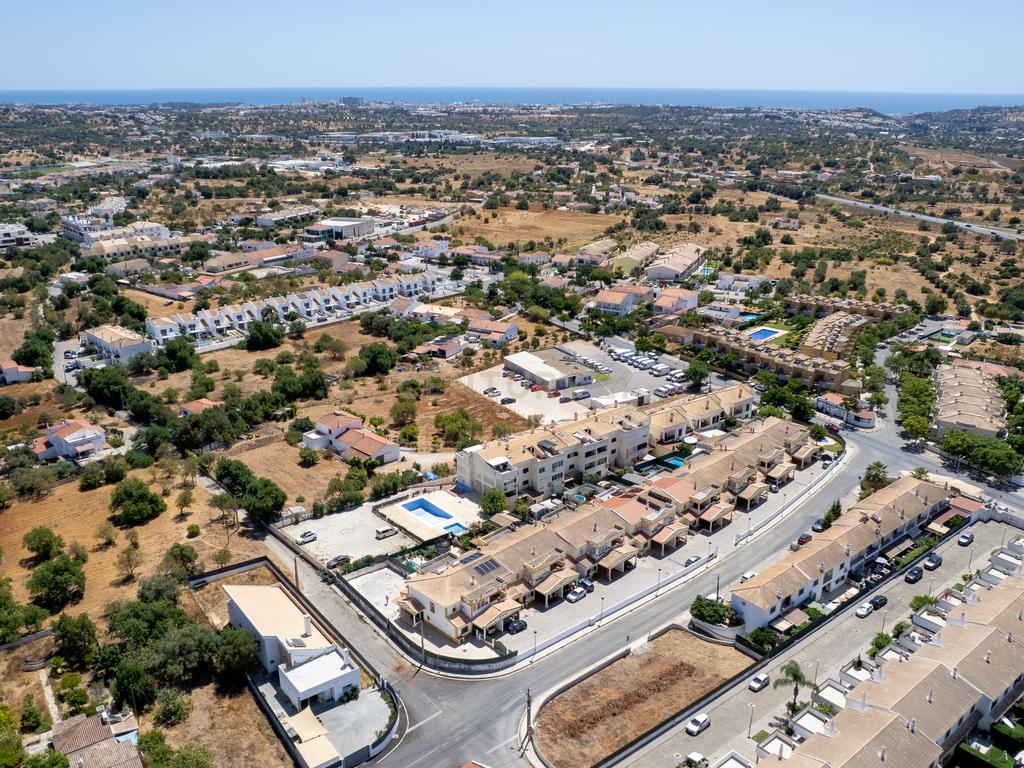 Moradia com 3 quartos e jardim nas Ferreiras, Albufeira - Image 30