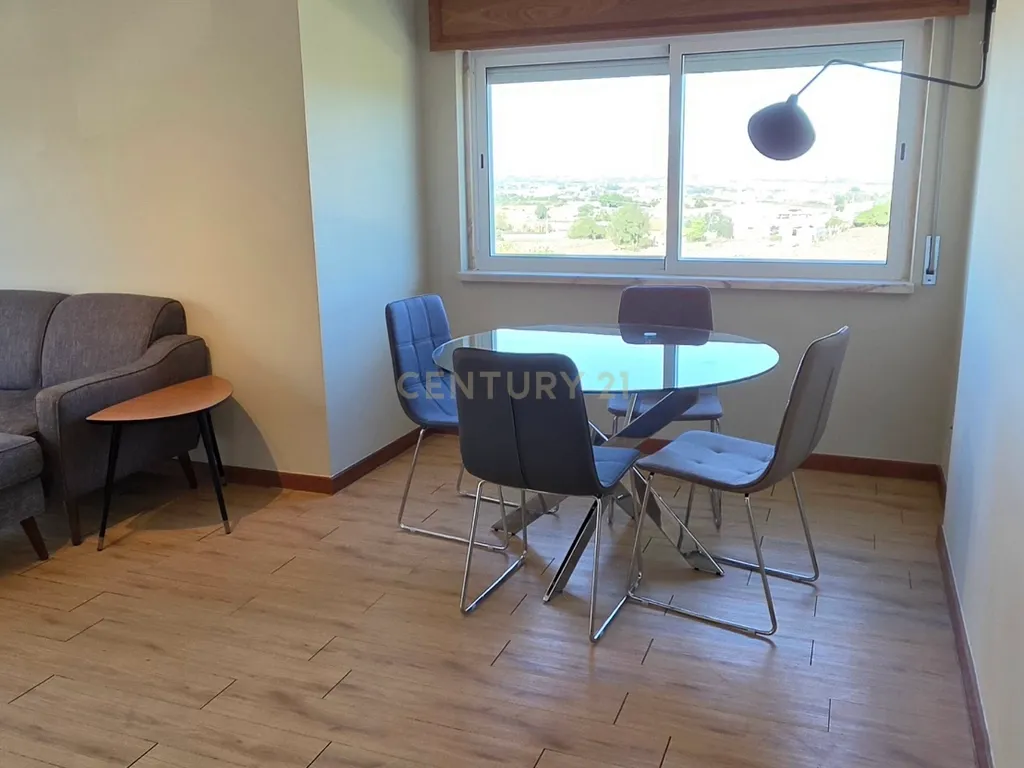 Excelente apartamento T2 com parqueamento - Image 19