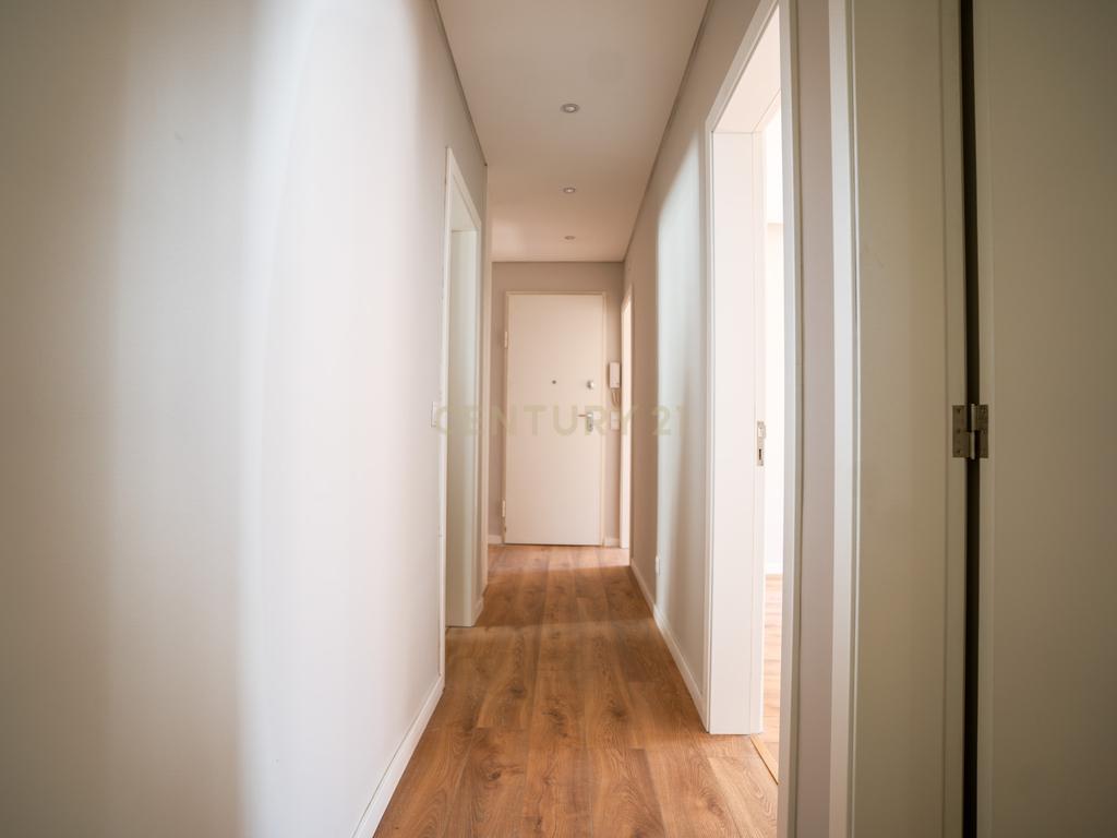 T3 Remodelado a Estrear | 98 m² | Varanda | Metro a 200 m | Arroios - Image 25