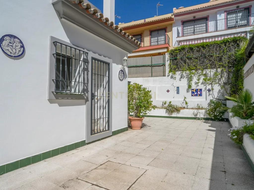 Moradia isolada com piscina privada em Sohail, Fuengirola - Image 23
