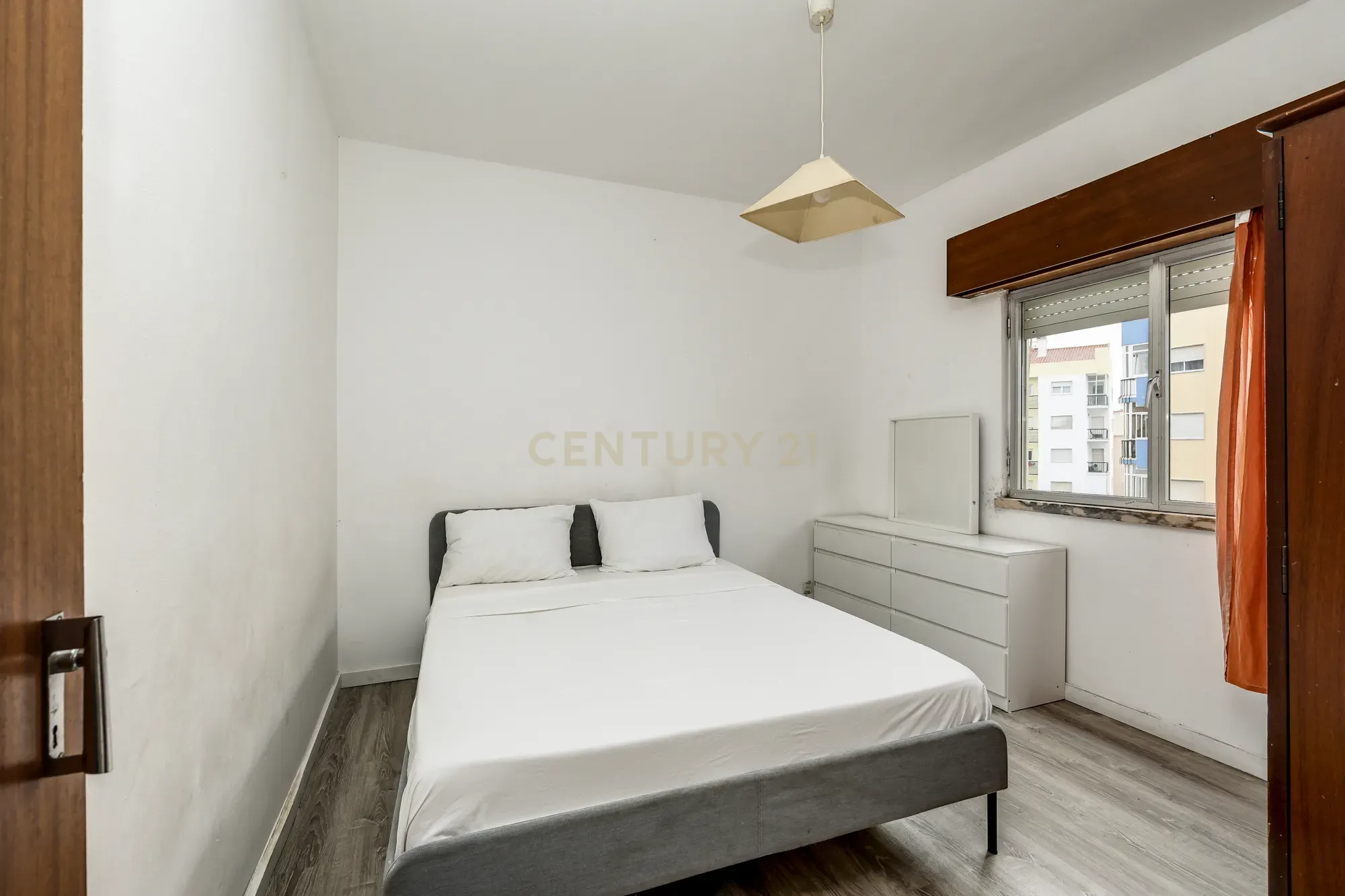 Fotografia 4 de Apartamento T1 em Monte Abraão, Queluz - Oportunidade Única!