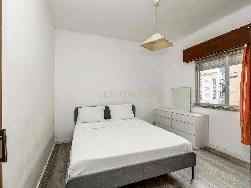 Apartamento T1 em Monte Abraão, Queluz - Oportunidade Única! - Image 4