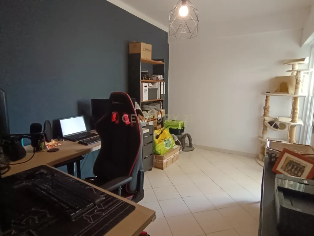 Moderno Apartamento T4 no centro de Olhão - Image 18