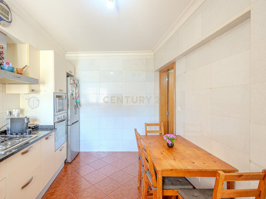 Moradia T2 com Garagem e Logradouro - Ferreiras, Albufeira - Image 13