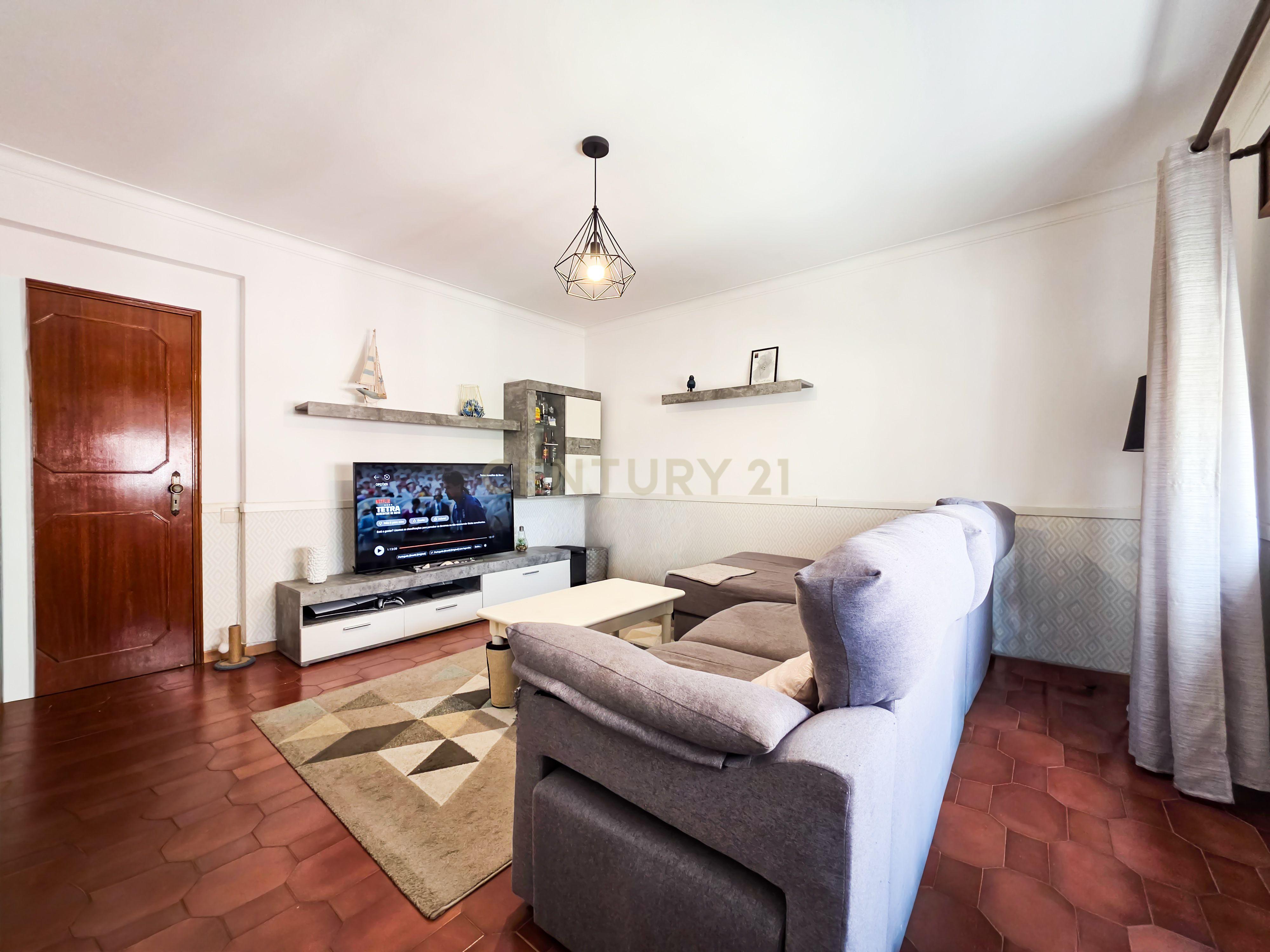 Fotografia 10 de Apartamento T2 em Setúbal com Vista e Localização Central