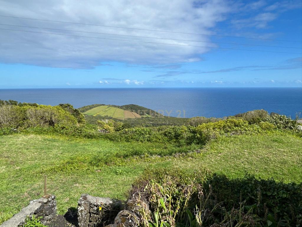 Exelente moradia T3 com Vista Mar em Piedade, Lajes do Pico - Image 12