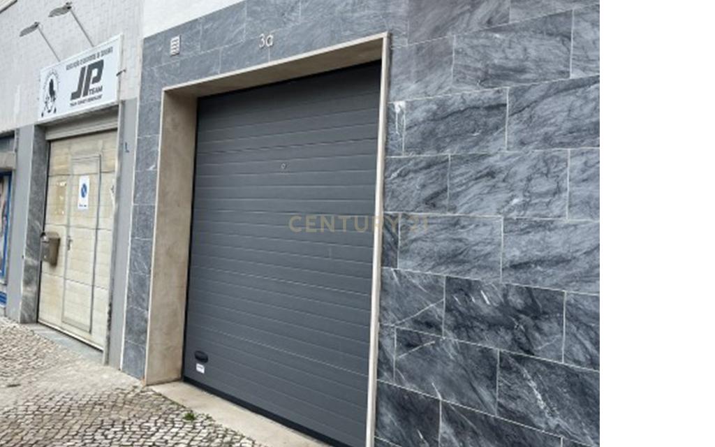 Garagem no Barreiro - Image 1