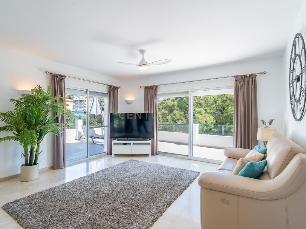 Moradia renovada com vista para o mar e perto da praia – Torreblanca, Fuengirola - Image 33
