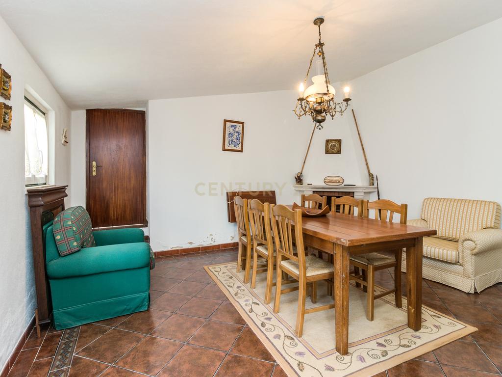 Moradia Isolada T3 com 2480m2 de terreno, poço e com anexos - Image 38