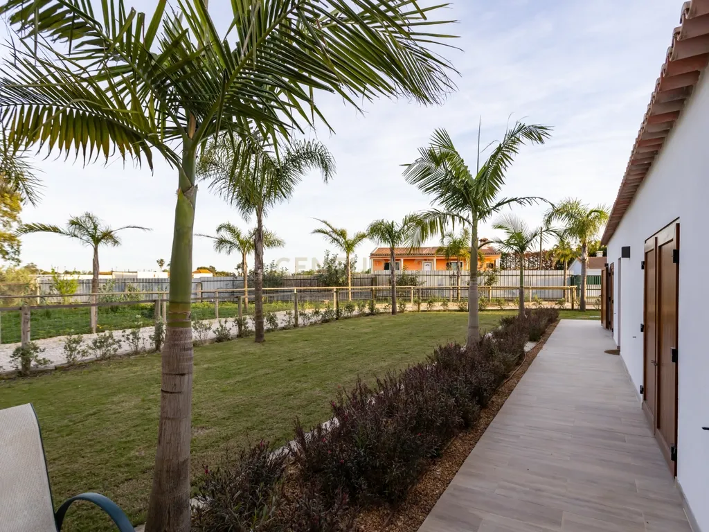 Moradia/Armazém em lote de 10280m2 em Alcochete - Image 6