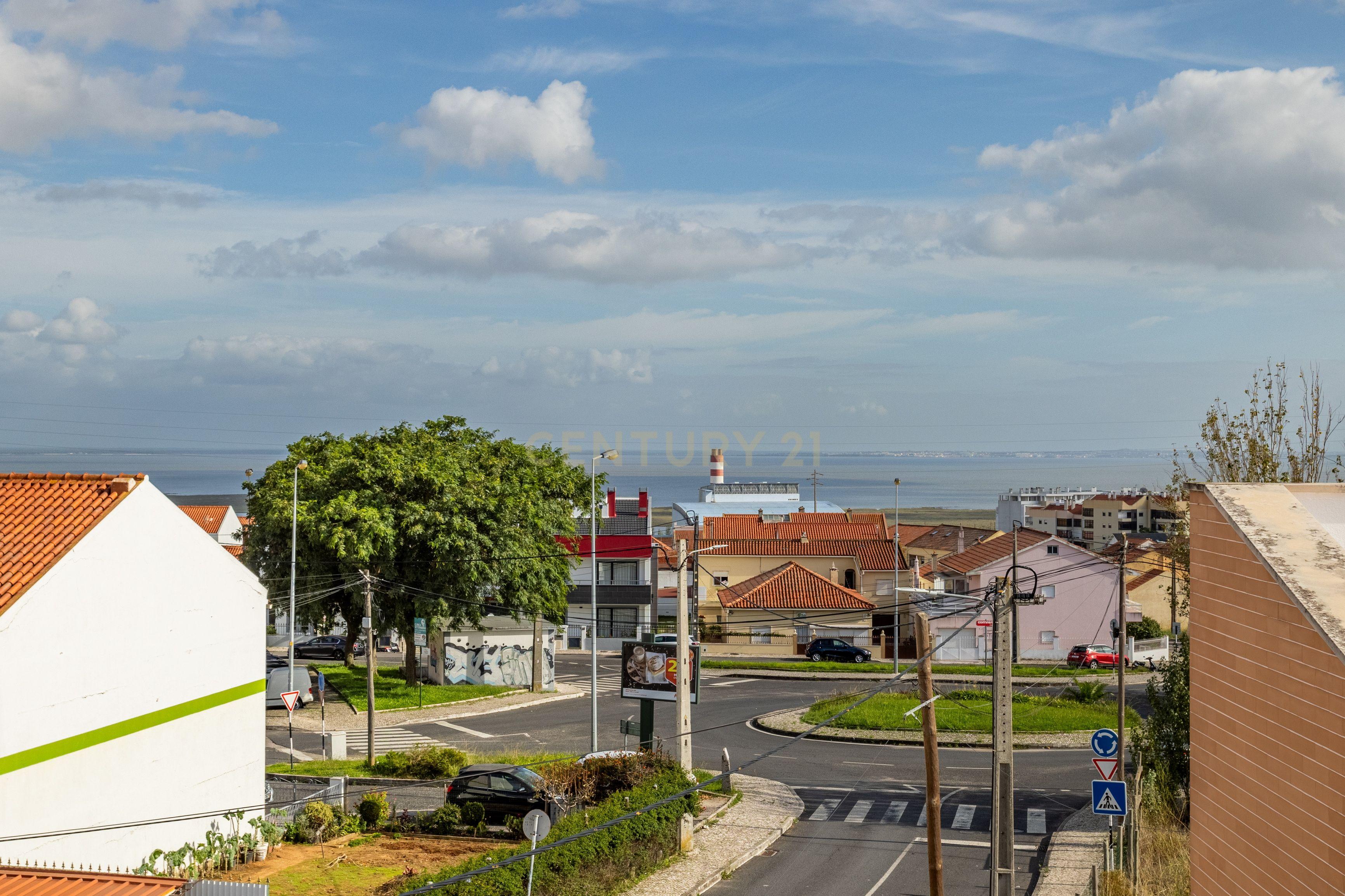 Moradia de luxo V5 no Bairro do Barreiro, Santa Iria da Azóia - Image 40