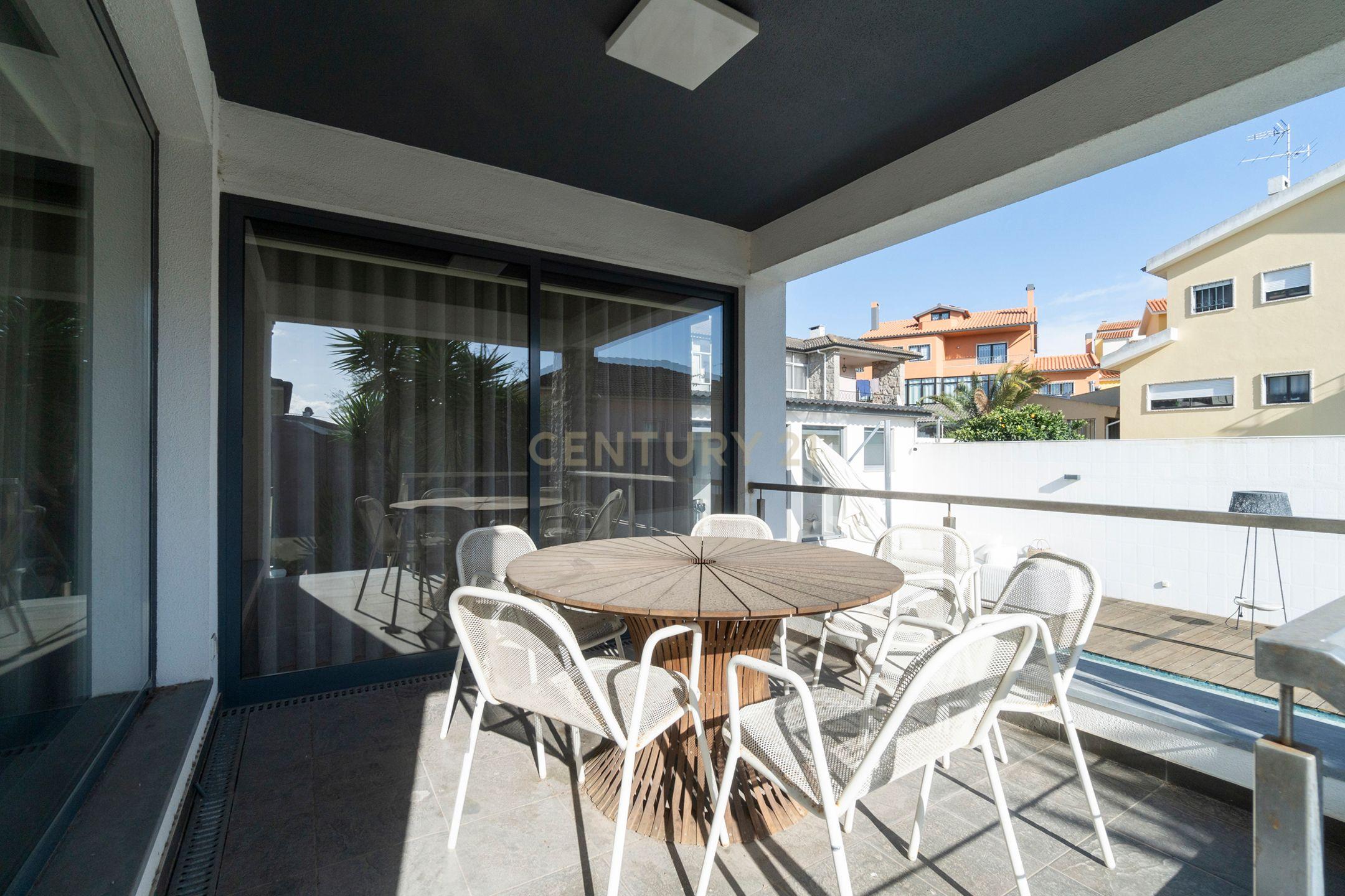 🏡 Luxo em Cada Detalhe: Moradia Exclusiva em Birre, Cascais - Image 40