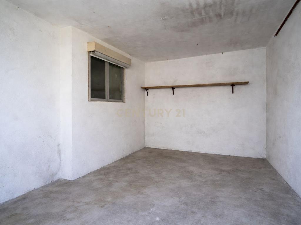 Excelente oportunidade de investimento no centro de São Martinho do Bispo, Coimbra. As referências C0289-01959 (moradia e terreno) e C0289-01957 (terreno) são vendidas em conjunto. - Image 38