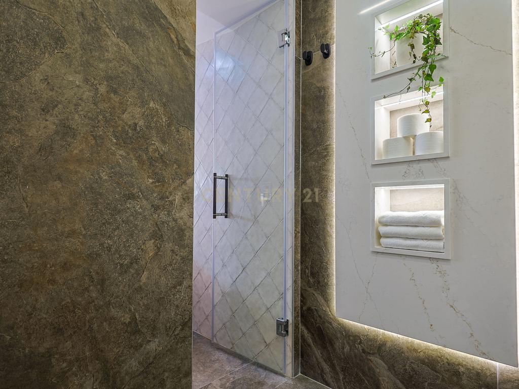 T1 moderno com domótica e piscina – Costa da Caparica - Image 29