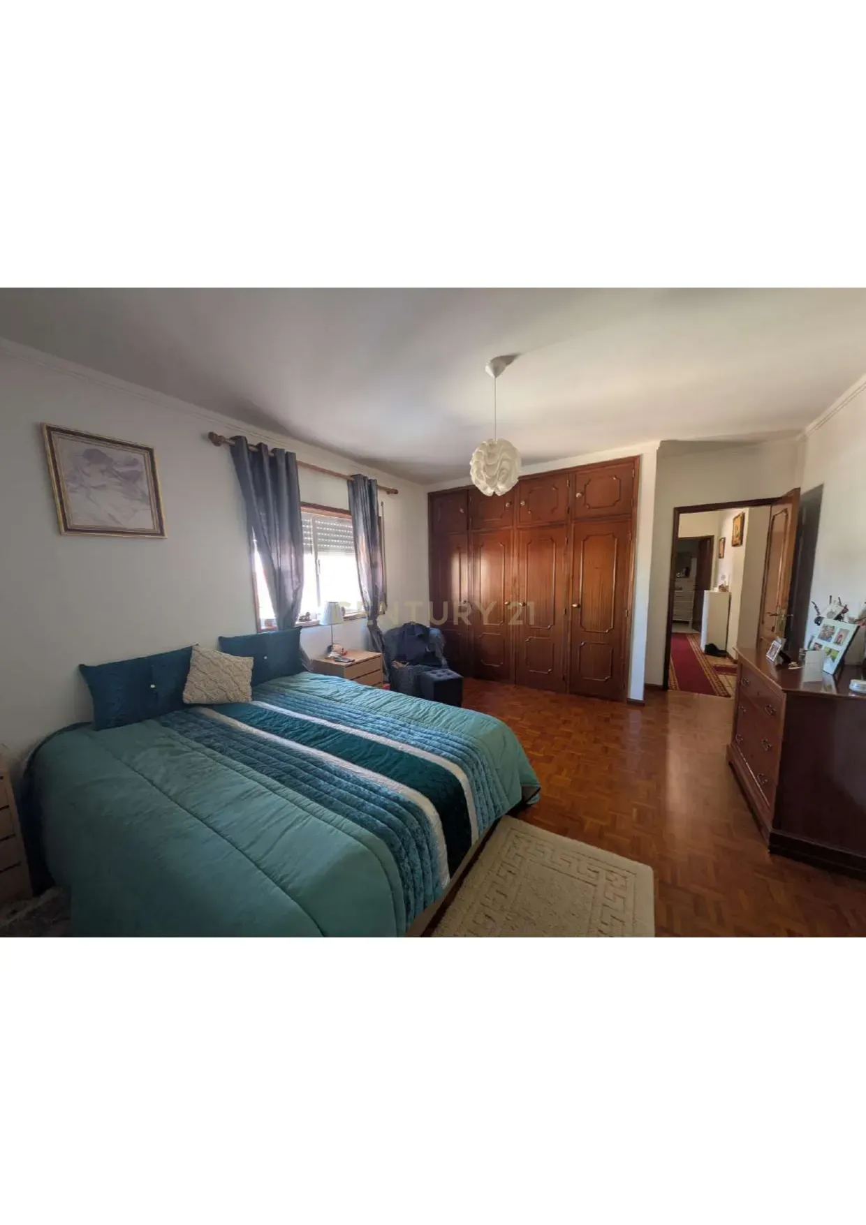 Apartamento T3 em Oliveira do Bairro com Terraço e Garagem - Image 4