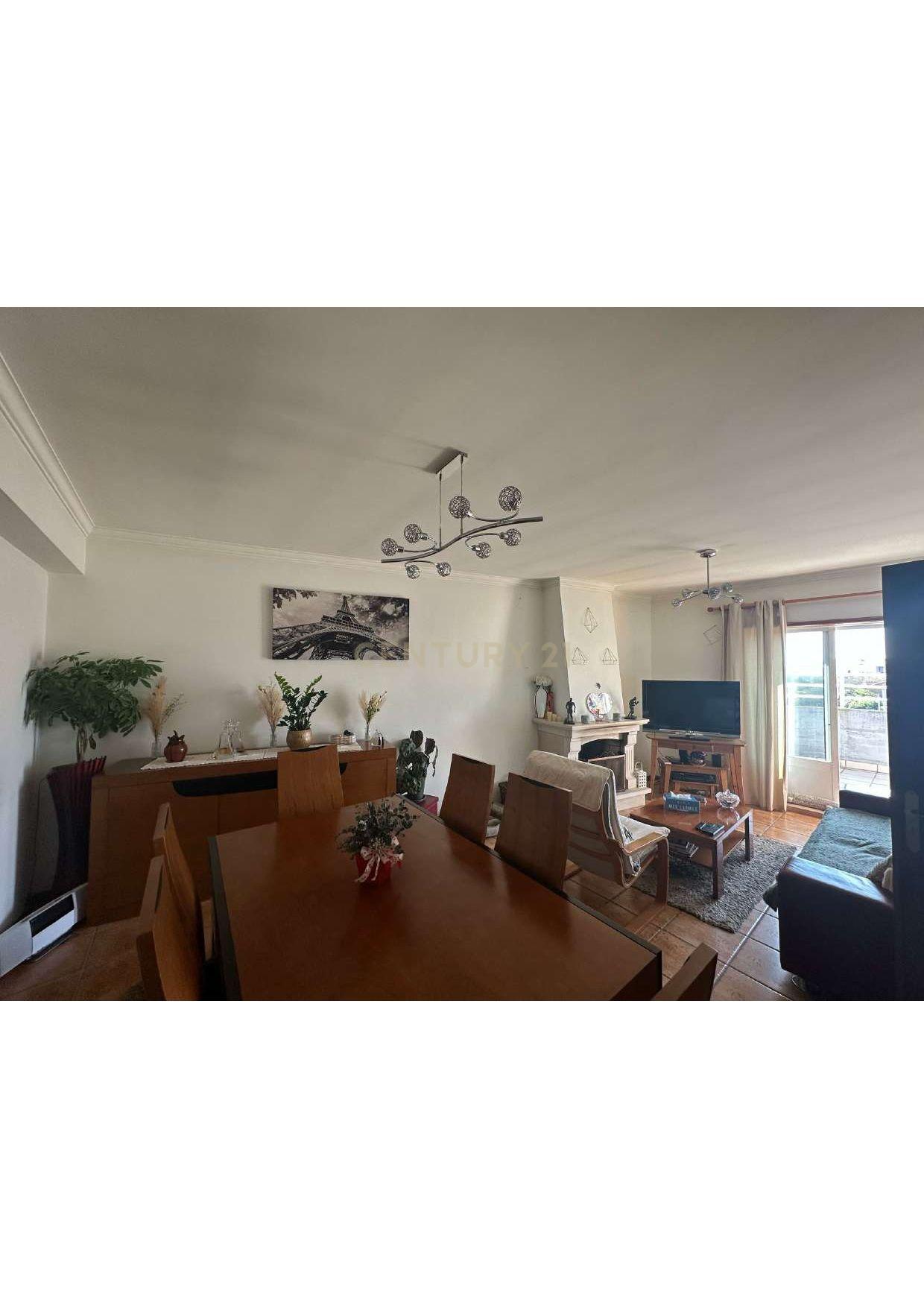 Apartamento T3 em Oliveira do Bairro com Terraço e Garagem - Image 13