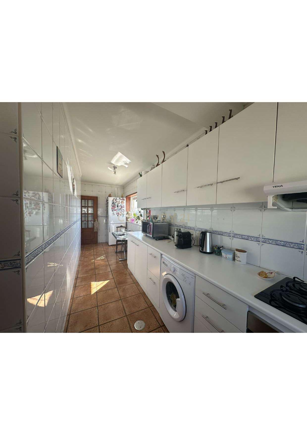 Apartamento T3 em Oliveira do Bairro com Terraço e Garagem - Image 15