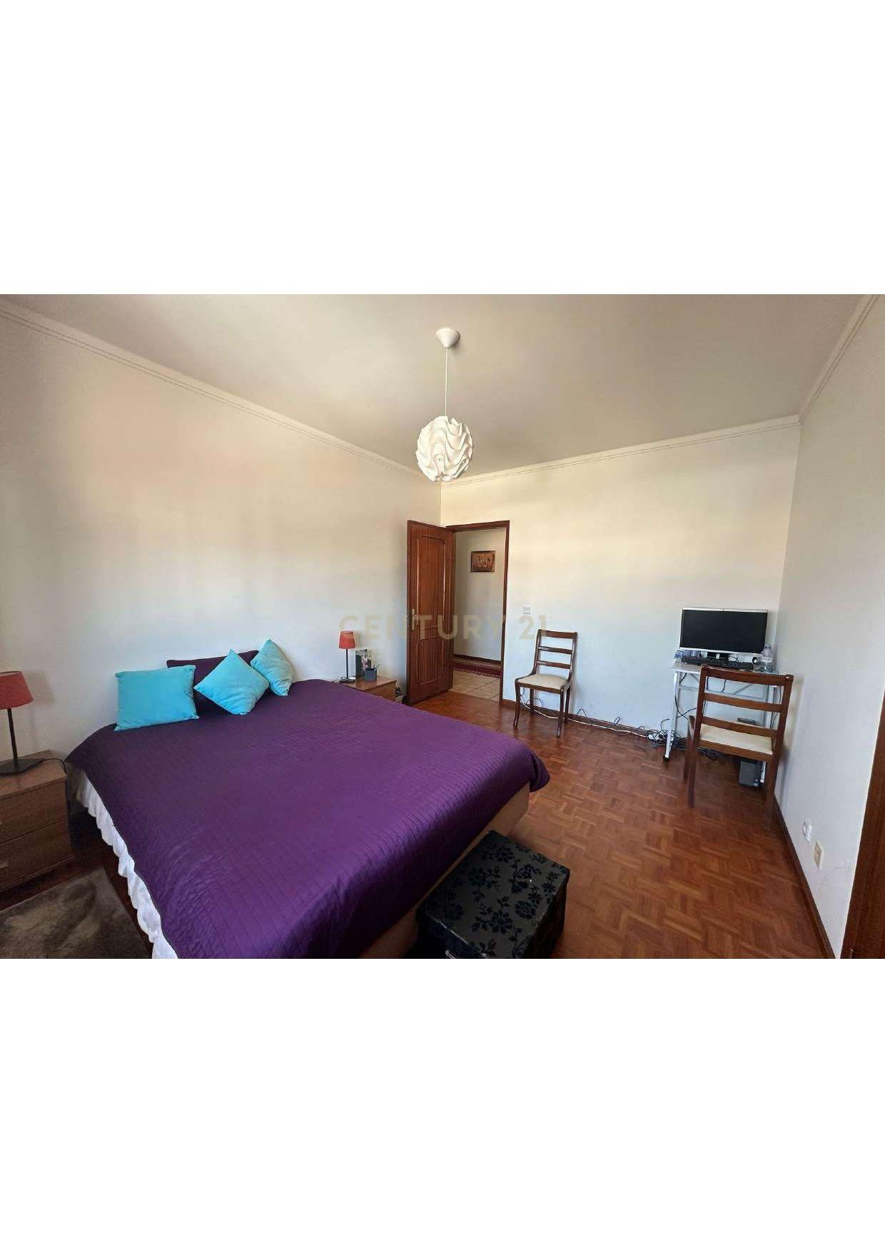 Apartamento T3 em Oliveira do Bairro com Terraço e Garagem - Image 14
