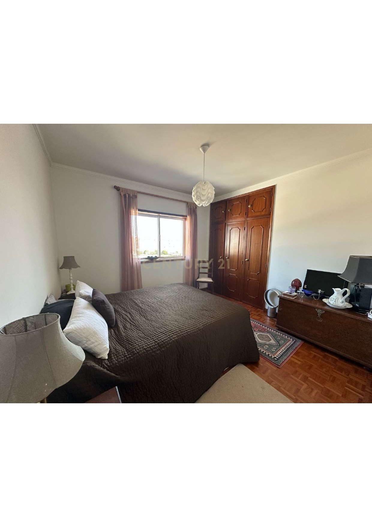 Apartamento T3 em Oliveira do Bairro com Terraço e Garagem - Image 22