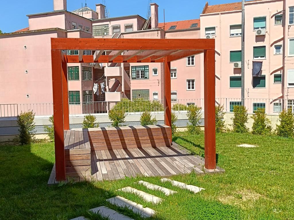 Excelente Apartamento T2 bastante Central no Areeiro com Jardim Privativo - Image 8