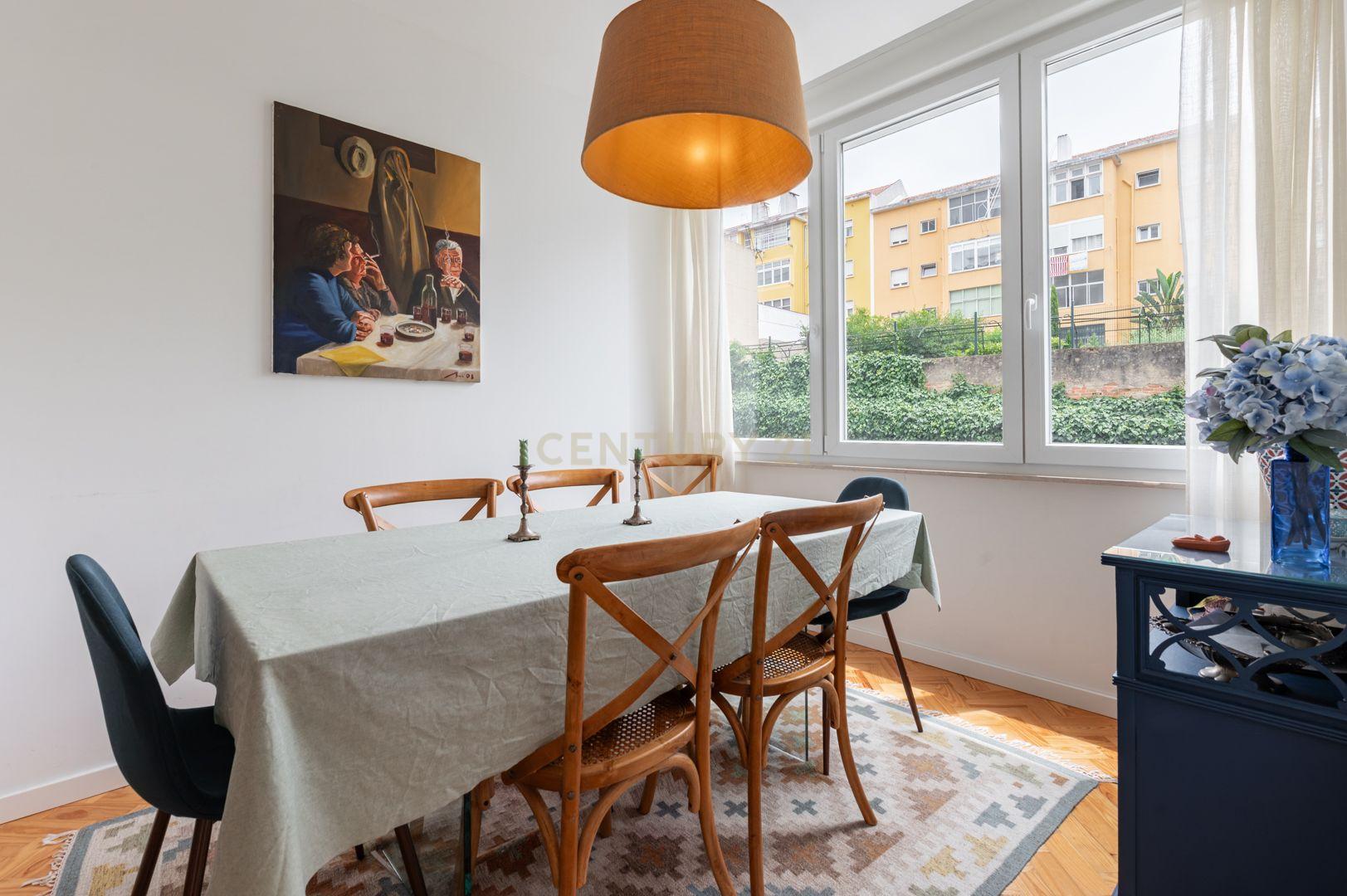 Fotografia 6 de Apartamento T3 Duplex Remodelado em Alvalade