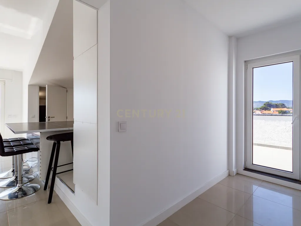 Penthouse T3 com vista mar e serra - Cascais - Image 16
