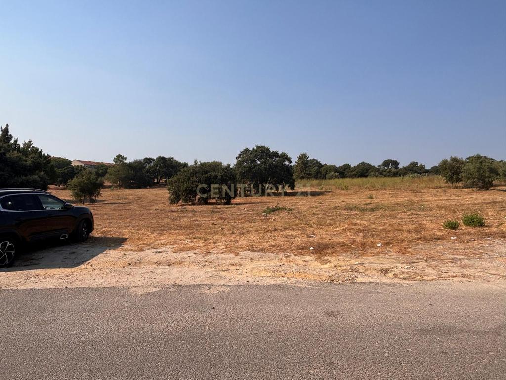 Apartamento T3 em Setúbal com Vista Campestre e Boa Localização - Image 15