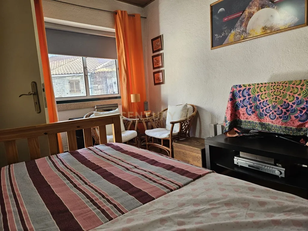 Casa Renovada em Penamacor com Vista Panorâmica - Image 10