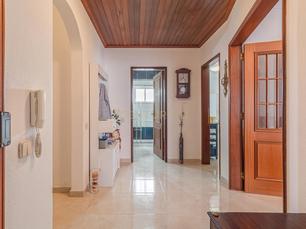 Apartamento T2 para Venda em Lagos - Image 4