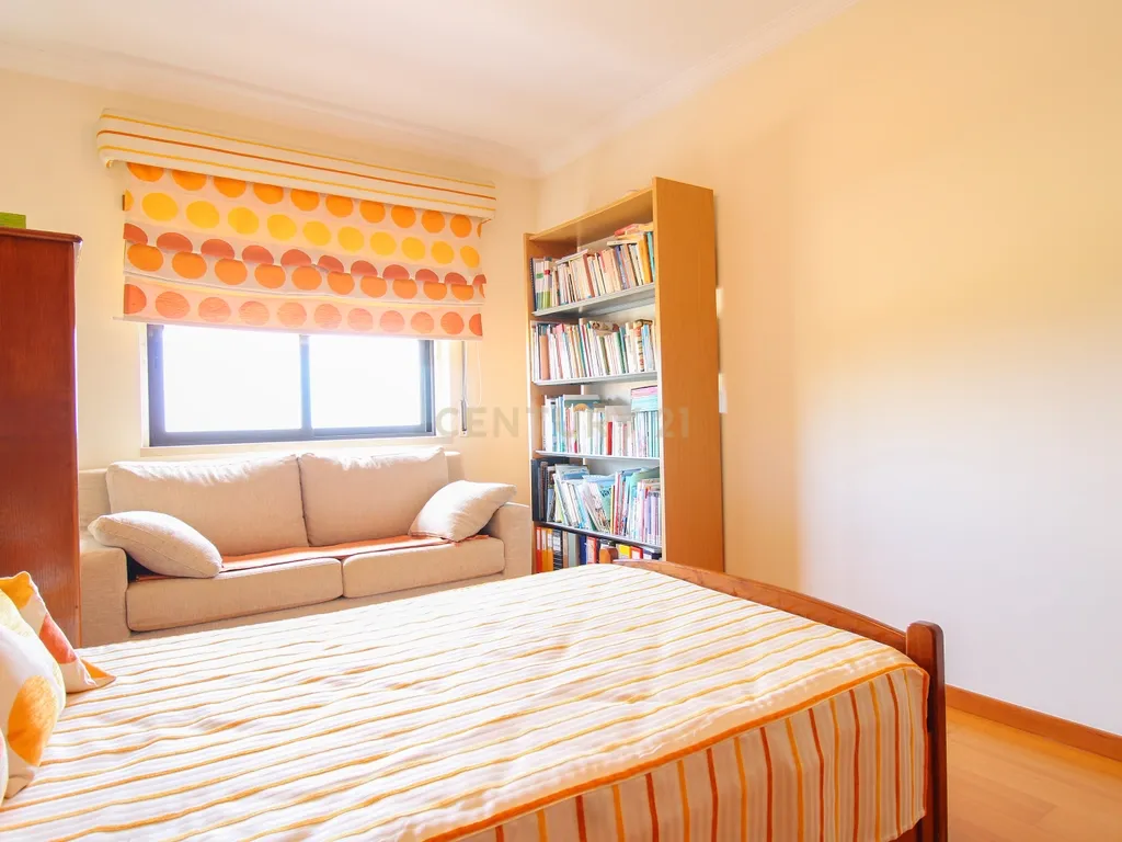 Apartamento T3 centro Palmela - Image 26