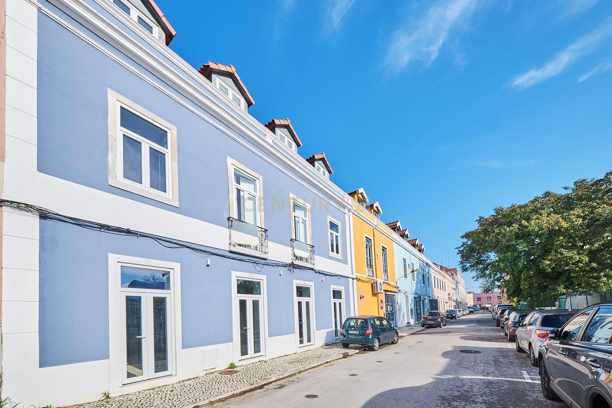 Fotografia 4 de Apartamento T2 de Prestígio Totalmente Renovado na Avenida Luísa Todi – Setúbal