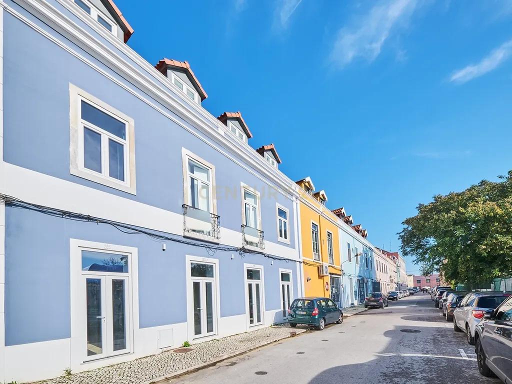 Apartamento T2 de Prestígio Totalmente Renovado na Avenida Luísa Todi – Setúbal - Image 4